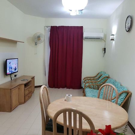 Home Stay Bayu Emas Appartment, Batu Feringgi Dış mekan fotoğraf