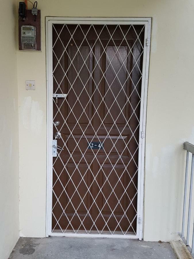 Home Stay Bayu Emas Appartment, Batu Feringgi Dış mekan fotoğraf